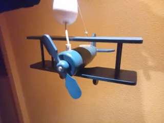 Lámpara avión decorativa infantil