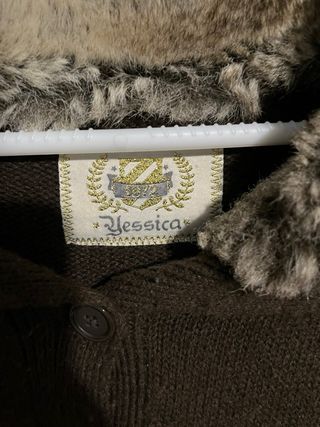 Chaqueta Jessica marrón con cuello de pelo