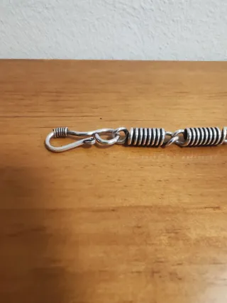 Pulsera artesanal plateada