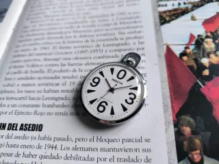 Reloj de bolsillo ruso Raketa