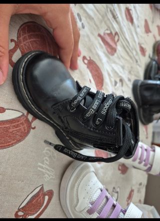 Scarpe bimba Laura Biagiotti nere