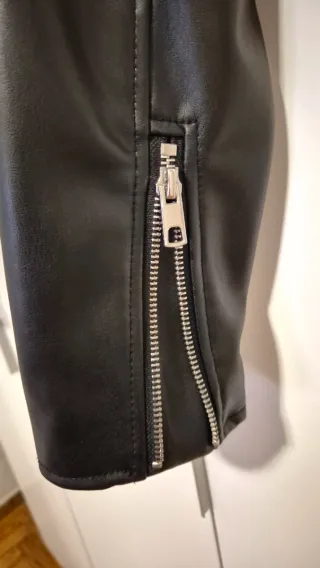 Chaqueta Piel Negra Zara Talla M