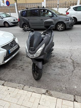 Honda PCX 125 Negra/Gris Automática