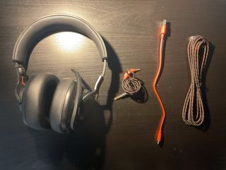 Cascos JBL Negros y Naranjas