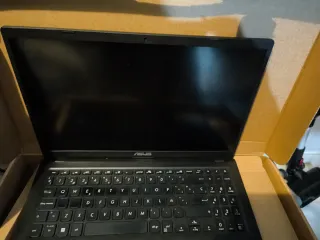 Portátil ASUS Vivobook Negro
