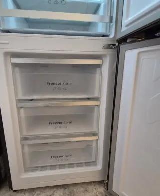 Nevera Cecotec Negra.