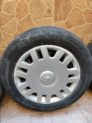 4 Ruedas completas 185/60 R14 20€/ rueda