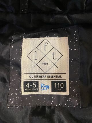 Chaleco con capucha negro niño 4-5 años