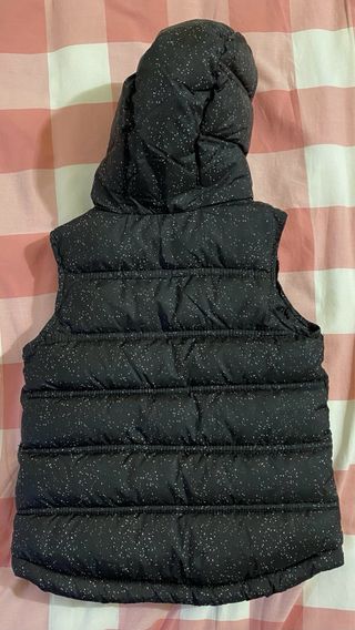 Chaleco con capucha negro niño 4-5 años