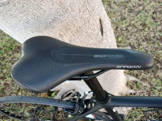 BICICLETA CARRETERA BTWIN TRIBAN 500