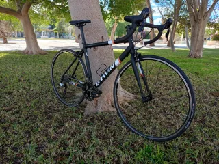 BICICLETA CARRETERA BTWIN TRIBAN 500