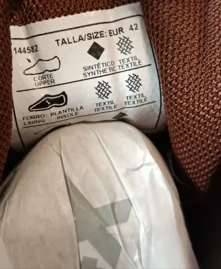 Zapatillas XTI Marrones y Rojas Talla 42