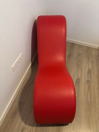 Diván Trántico Rojo Piel Sintética