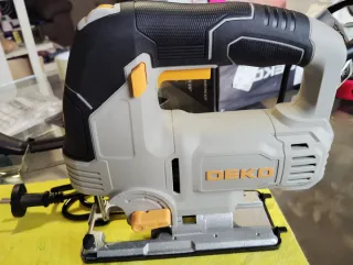 Sierra de calar Deko 800W 3000spm.