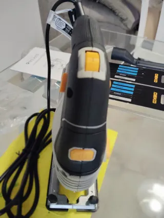 Sierra de calar Deko 800W 3000spm.