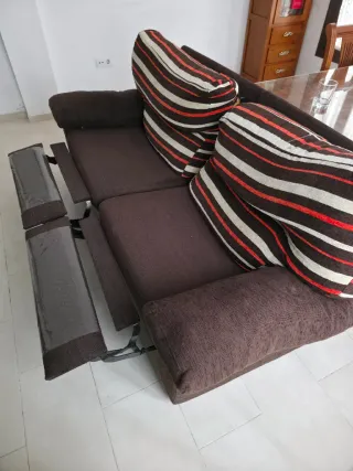 Sofá modular marrón y multicolor