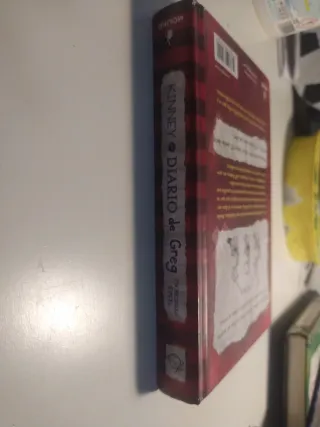 Diario de Greg 1 - Un pringao total