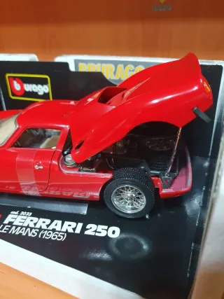 Ferrari 250 Le Mans Bburago scala da 1/18.