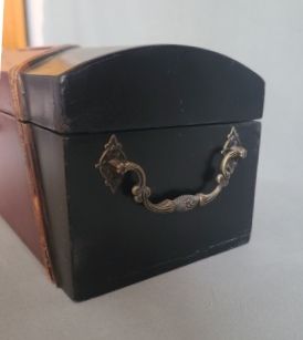 Cofre madera, policromado pintado a mano. VINTAGE