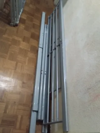 Litera metálica Gris , buen estado de 1.90X 90