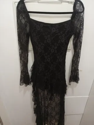 Vestido de encaje negro