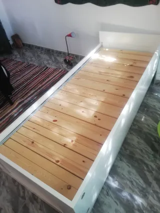 Diván Ikea BRIMNES con 2 cajones