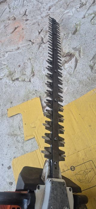 Cortasetos Stihl hs 75