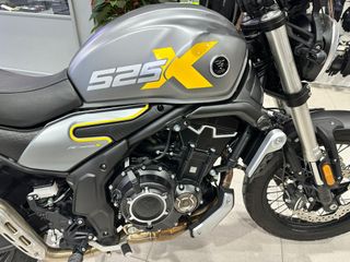 Voge 525 ACX Gris/Amarillo