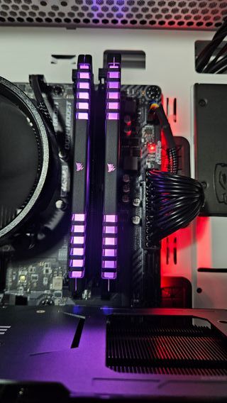 16GB RAM DDR4 Corsair Vengeance RGB (2x8GB) 3000MH