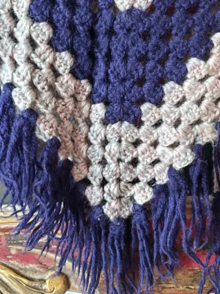 Sciarpa/Poncho uncinetto triangolare