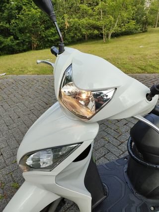 Honda Vision NSC110WH