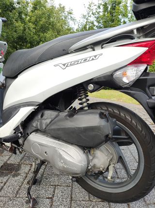 Honda Vision NSC110WH