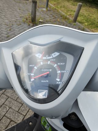 Honda Vision NSC110WH
