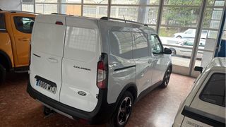 ford tourneo courier active
