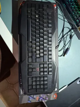 Teclado Gaming Trust GXT Avonn Español