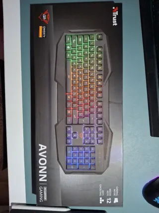 Teclado Gaming Trust GXT Avonn Español