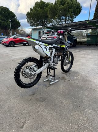 Triumph TF 250X 37h.