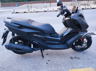 Kymco Super Dink 125 GT Negra