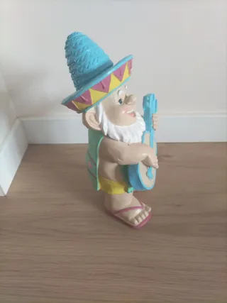 Figura Decorativa gnomo mejicano con Guitarra