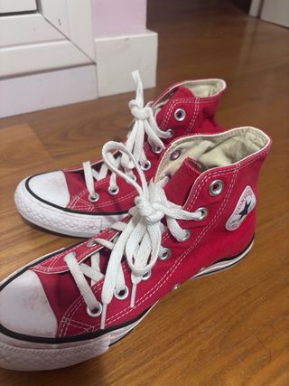 Converse rojas altas Talla 36.5