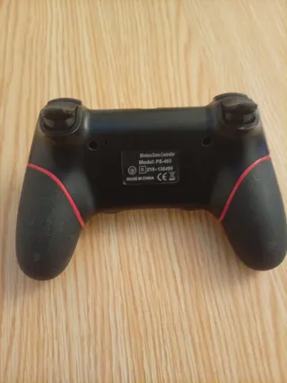 Mando de videojuegos negro