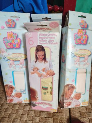 ANTIGUO MUÑECO BERJUSA + 4 CAJAS PAÑALES FAMOSA