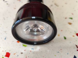 Dos Linterna SUPERLED Recargable 12-220V