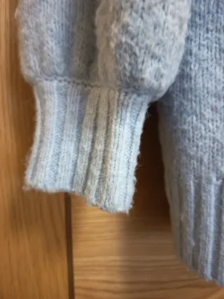 Chaqueta Zara manga abullonada.