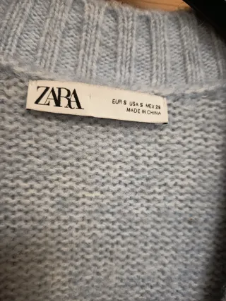 Chaqueta Zara manga abullonada.