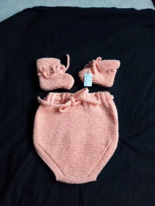 Braguita/Cubrepañal + Zapatitos de regalo .Unisex