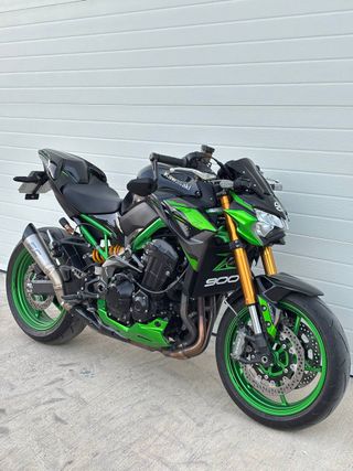 Logo Z900 Verde y Blanco