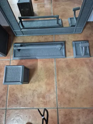 Muebles de aseo de madera-mimbre gris