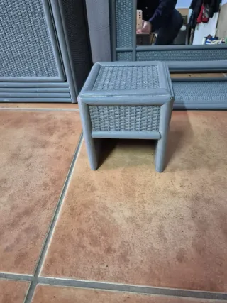 Muebles de aseo de madera-mimbre gris