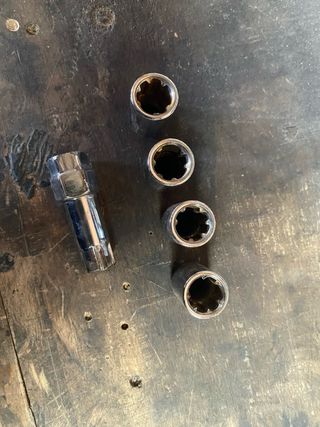 Juego de tuercas seguridad 14x1.5